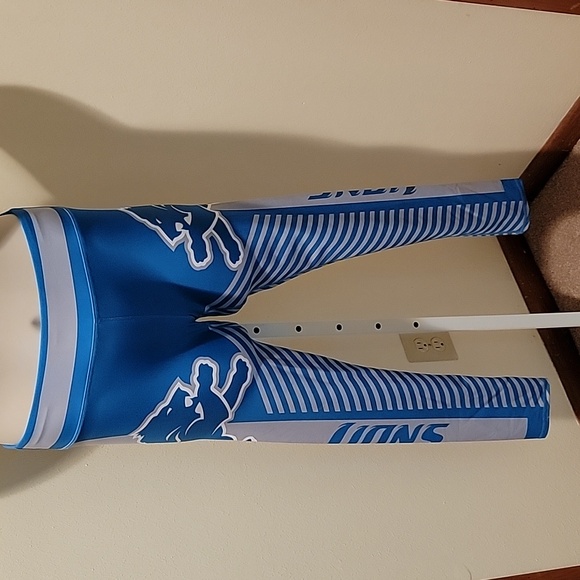 DETROIT LIONS WOMEN'S NFL LOGO LEGGINGS - Picture 4 of 7